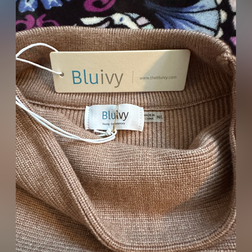 Bluivy Tan Cowl Neck Sweater NWT - Picture 4 of 4